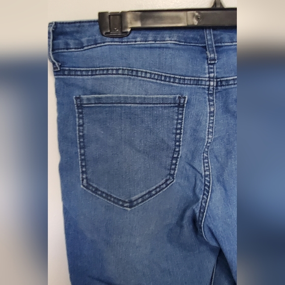 3/$30  Skinny jeans - Picture 2 of 3
